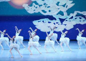 الباليه الصيني يفتتح «مهرجان أبوظبي» انتصاراً للإنسان خارج الفروقات