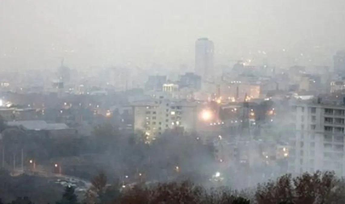 تلوث الهواء في 4 مدن في الأحواز ، مسجد سليمان باللون الأحمر