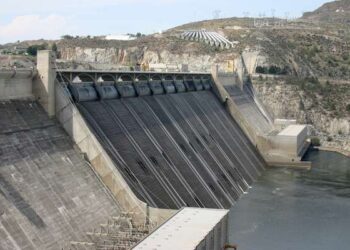 58% من سعة السدود في ايران فارغة