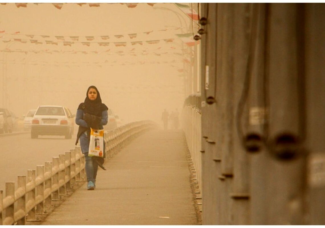 إغلاق المدارس والجامعات في 4 مدن الأحواز بسبب تلوث الهواء