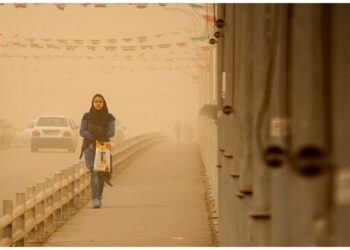 إغلاق المدارس والجامعات في 4 مدن الأحواز بسبب تلوث الهواء