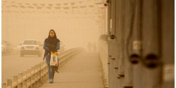 إغلاق المدارس والجامعات في 4 مدن الأحواز بسبب تلوث الهواء