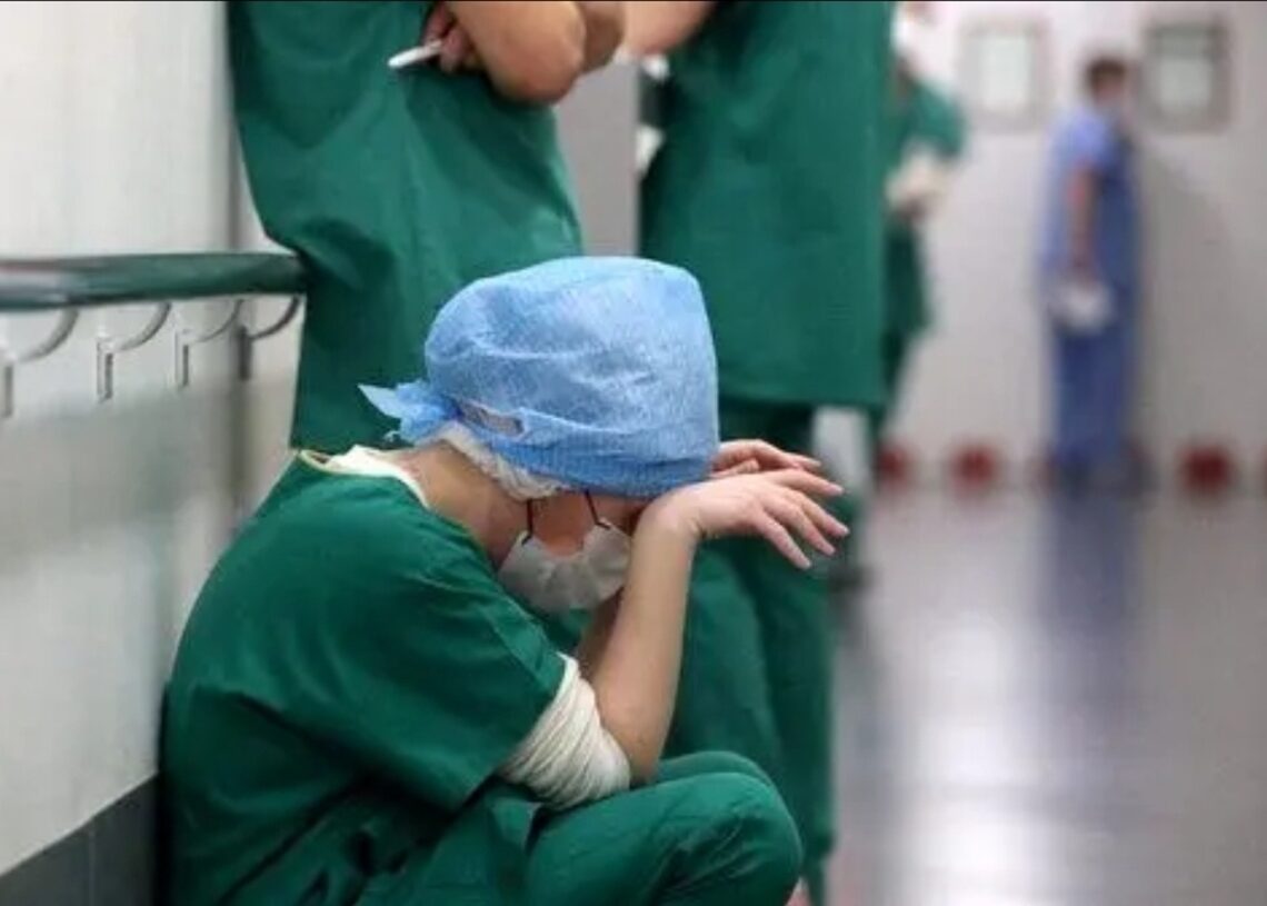 موج مهاجرت پرستاران؛ عُمان ۶ برابر ایران حقوق می‌دهد!