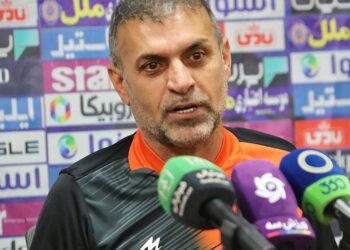 أكبر غرامة في كرة القدم الإيرانية لمدرب فريق فولاذ الأحواز