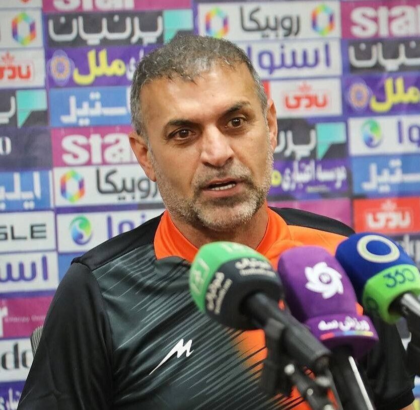 أكبر غرامة في كرة القدم الإيرانية لمدرب فريق فولاذ الأحواز