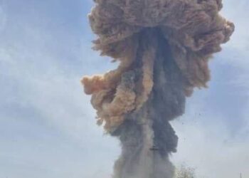 انفجار ضخم في ميناء بندر عباس الإيراني يودي بحياة 4 أشخاص ويصيب أكثر من 500 بسبب مواد كيميائية