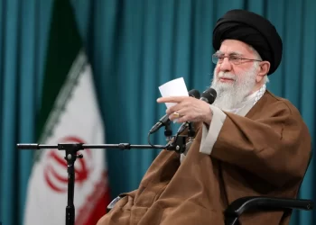 المرشد الإيراني يهدد: “لن نتهاون في الرد”… تصعيد إيراني جديد ينذر بتفجير المنطقة